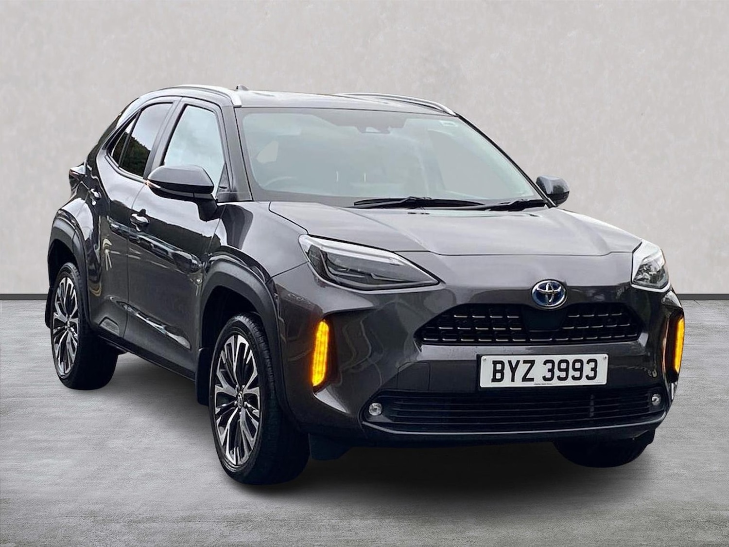 Used Toyota Yaris Cross 2022 for sale - 76198352: Photo 1