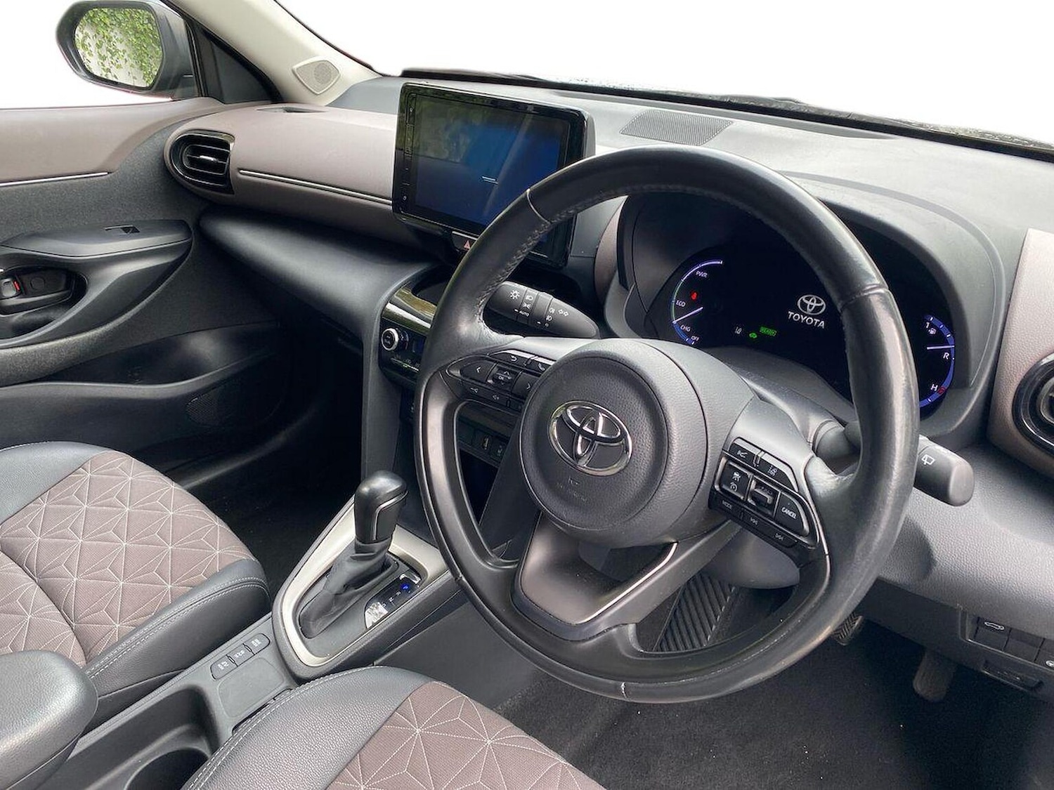 Used Toyota Yaris Cross 2022 for sale - 76198352: Photo 15