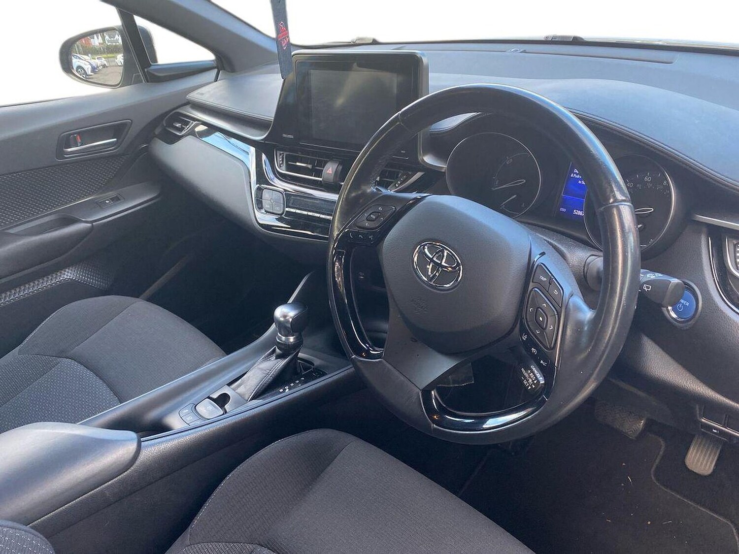 Used Toyota C-HR 2017 for sale - 76588613: Photo 15