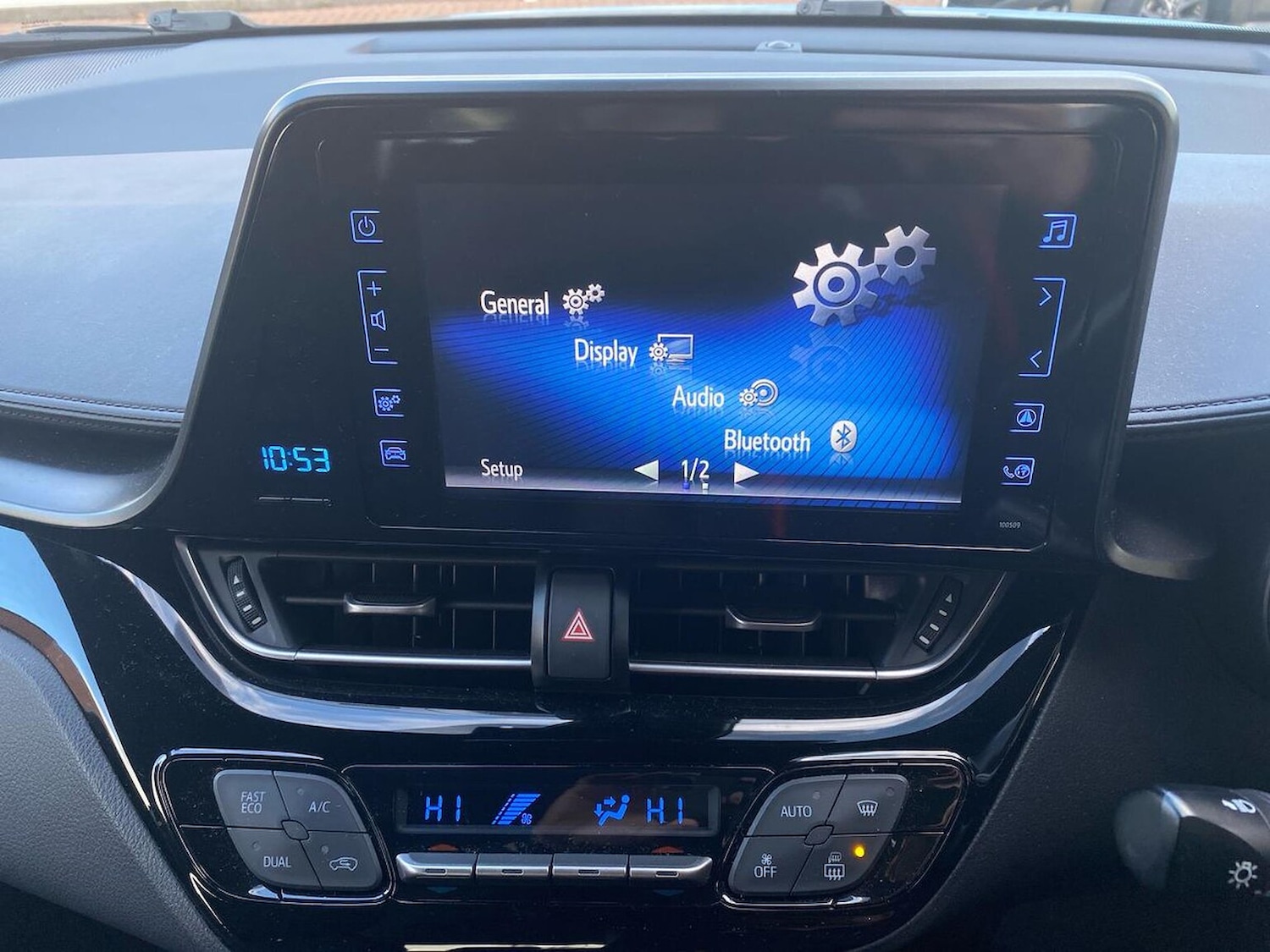 Used Toyota C-HR 2017 for sale - 76588613: Photo 24