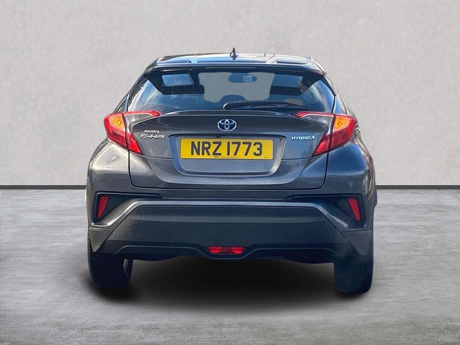 Used Toyota C-HR 2017 for sale - 76588613: Photo 4