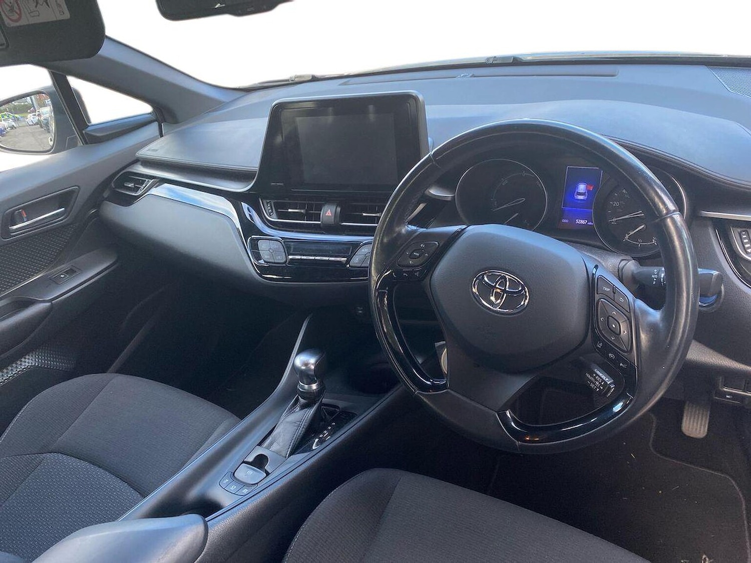 Used Toyota C-HR 2017 for sale - 76588613: Photo 8