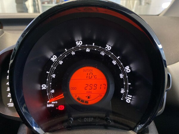 Used Toyota AYGO 2018 for sale - 76305412: Photo 10