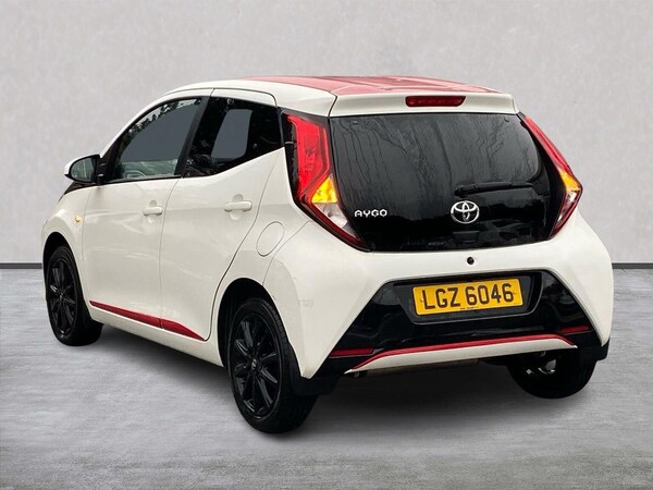 Used Toyota AYGO 2018 for sale - 76305412: Photo 2