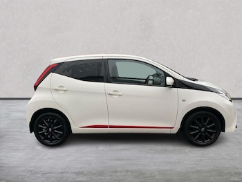Used Toyota AYGO 2018 for sale - 76305412: Photo 3