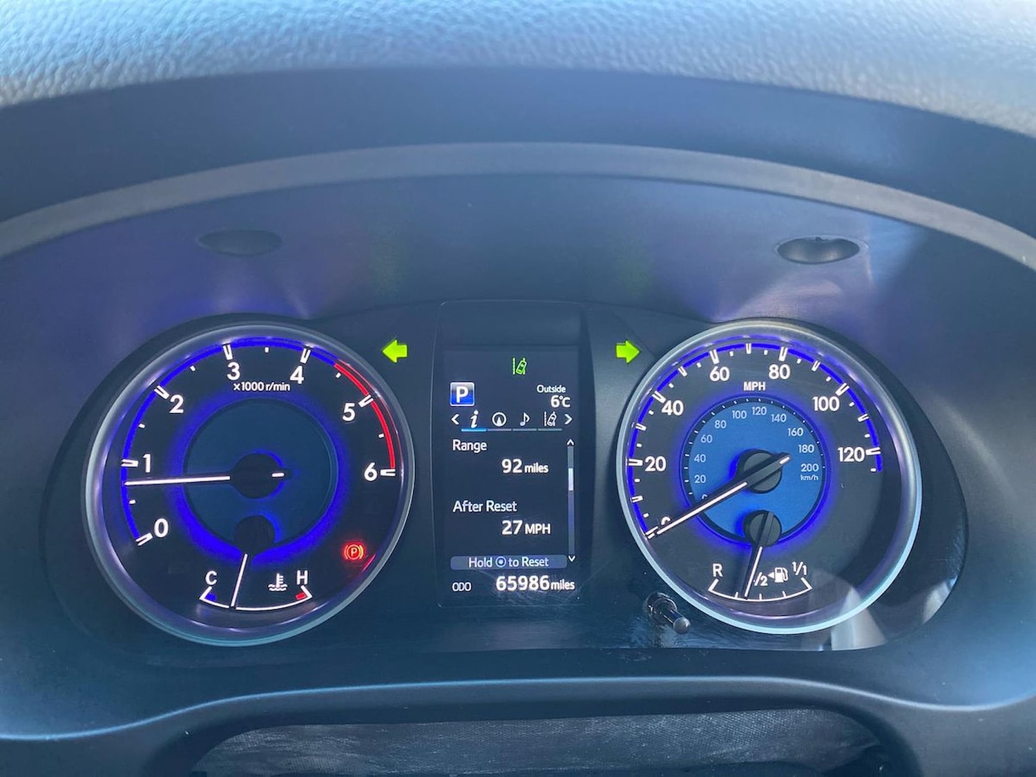 Used Toyota Hilux 2017 for sale - 76490691: Photo 10