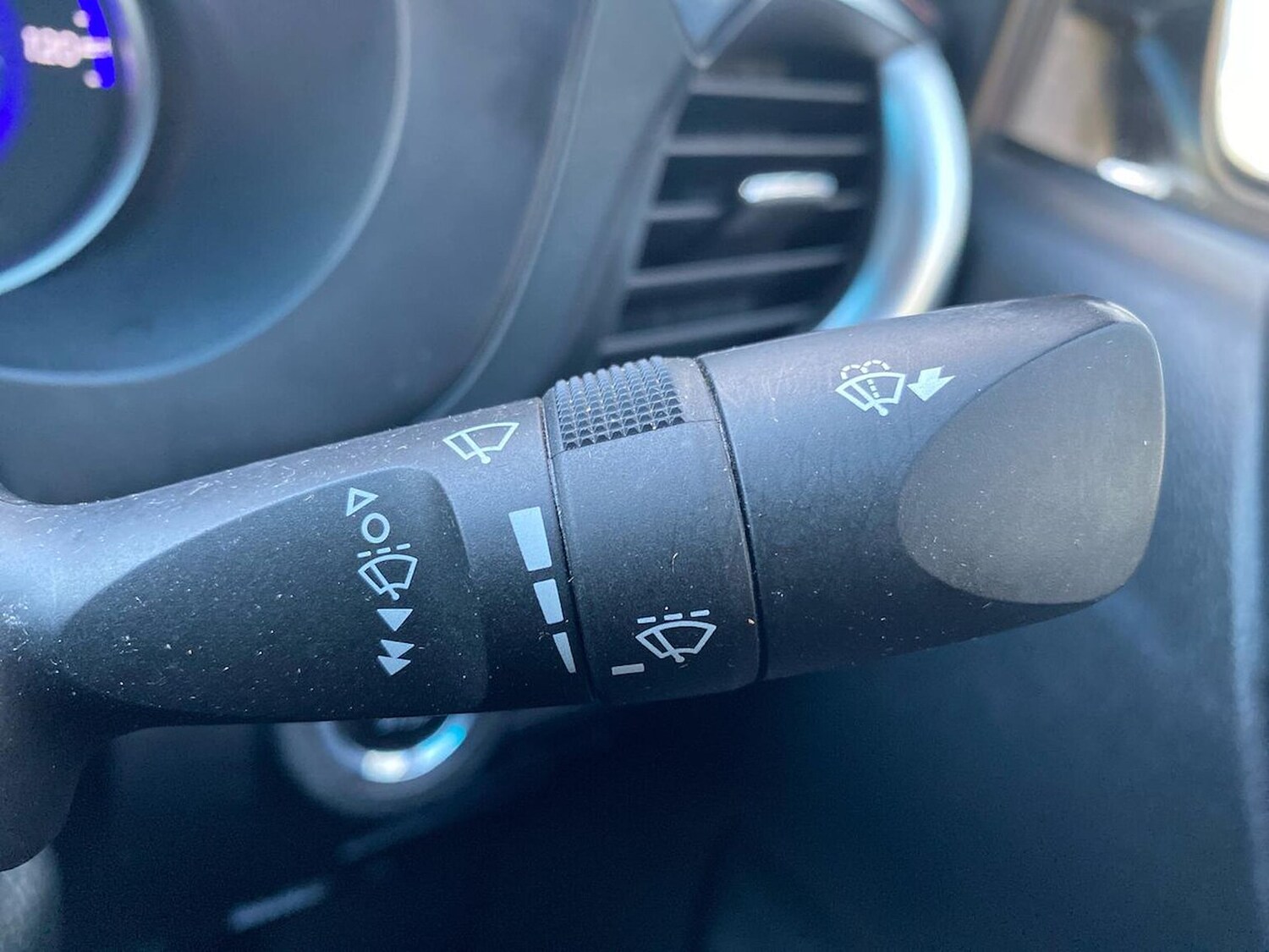 Used Toyota Hilux 2017 for sale - 76490691: Photo 27