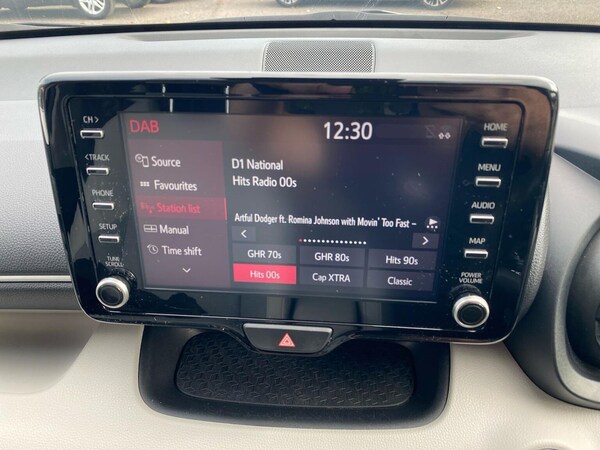 Used Toyota Yaris 2021 for sale - 76212044: Photo 11