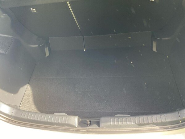 Used Toyota Yaris 2021 for sale - 76212044: Photo 17