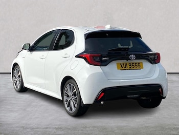 Used Toyota Yaris 2021 for sale - 76212044: Photo 2