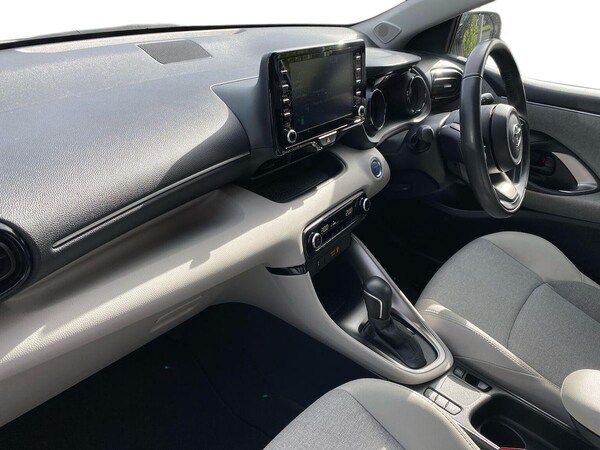 Used Toyota Yaris 2021 for sale - 76212044: Photo 7