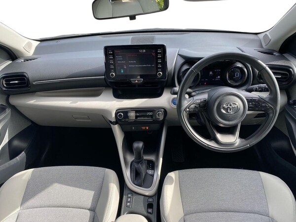 Used Toyota Yaris 2021 for sale - 76212044: Photo 8