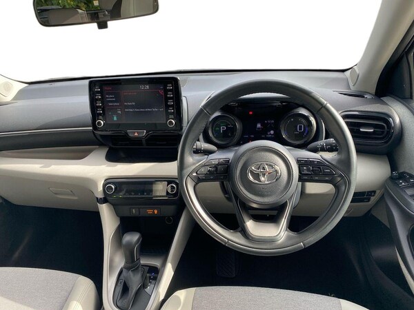 Used Toyota Yaris 2021 for sale - 76212044: Photo 9