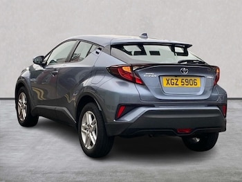 Used Toyota C-HR 2022 for sale - 76182463: Photo 2