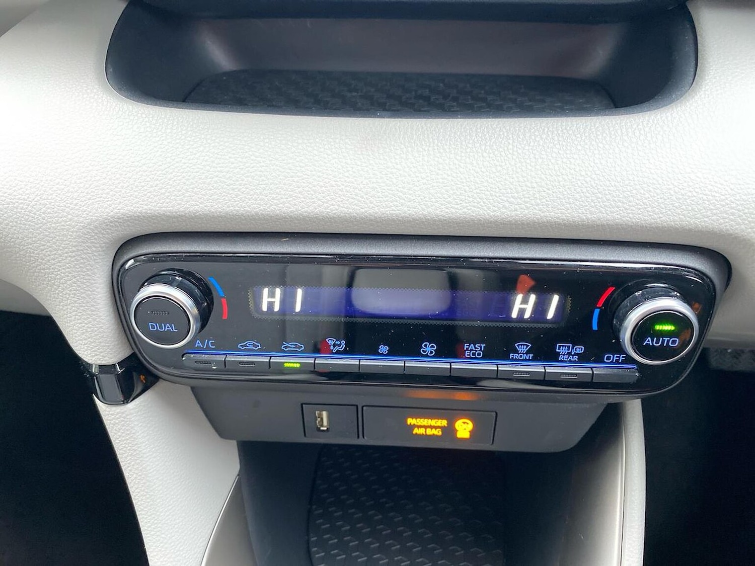 Used Toyota Yaris 2022 for sale - 76541846: Photo 12