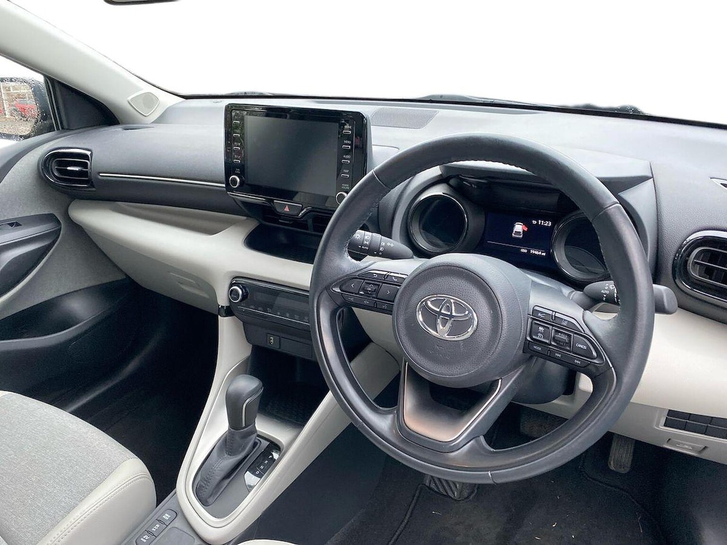 Used Toyota Yaris 2022 for sale - 76541846: Photo 9