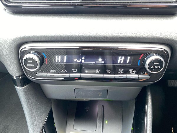 Used Toyota Yaris 2024 for sale - 76212046: Photo 12