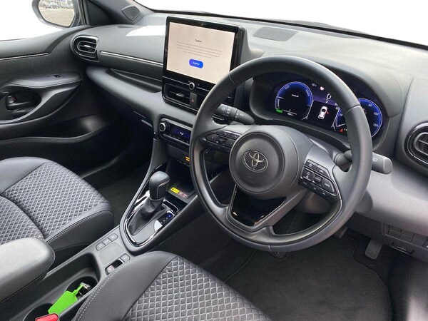 Used Toyota Yaris 2024 for sale - 76212046: Photo 15