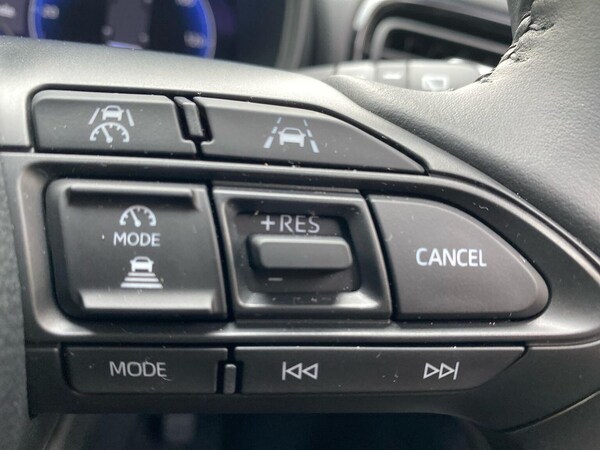 Used Toyota Yaris 2024 for sale - 76212046: Photo 24