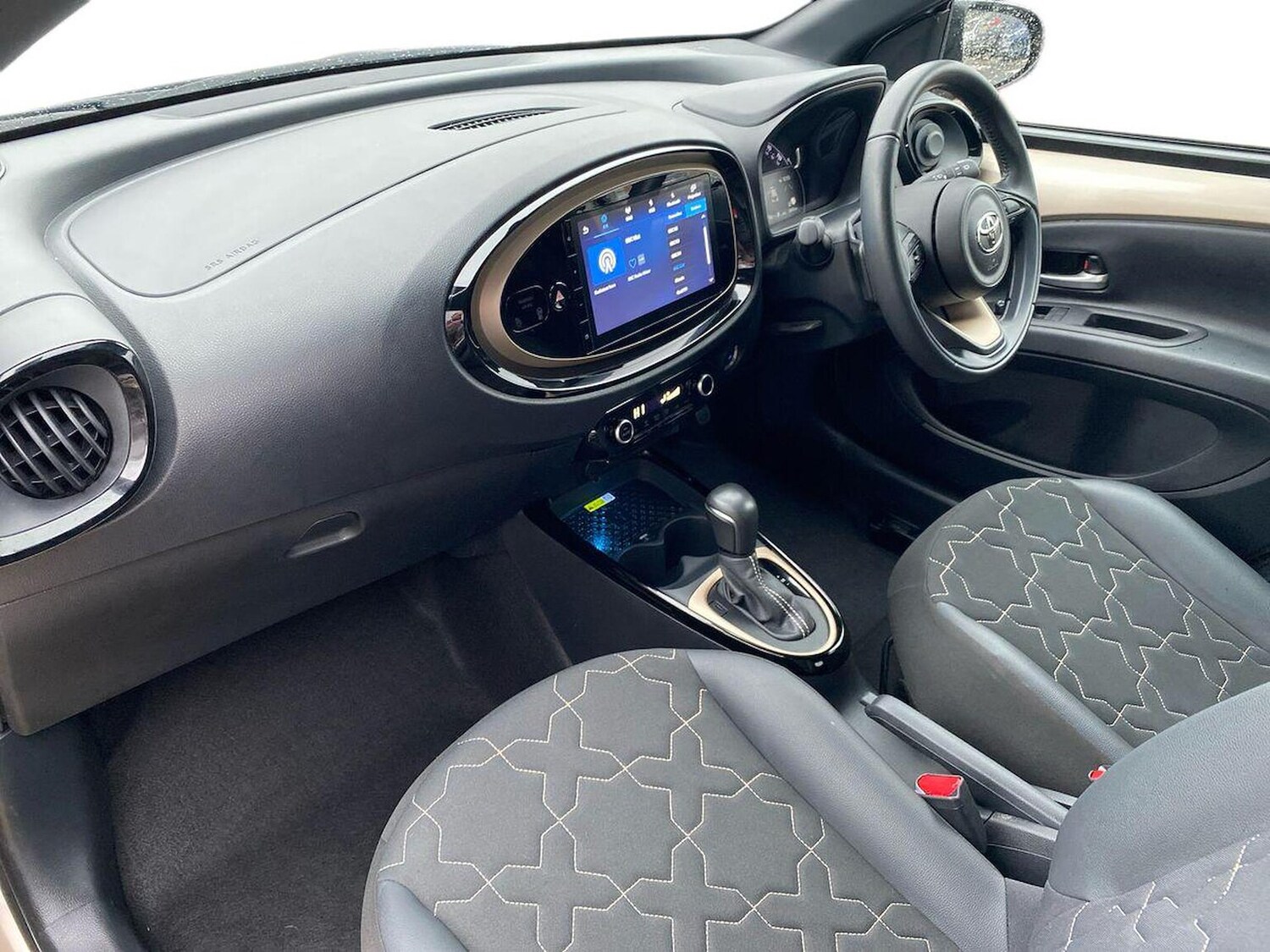 Used Toyota Aygo X 2023 for sale - 77901587: Photo 8