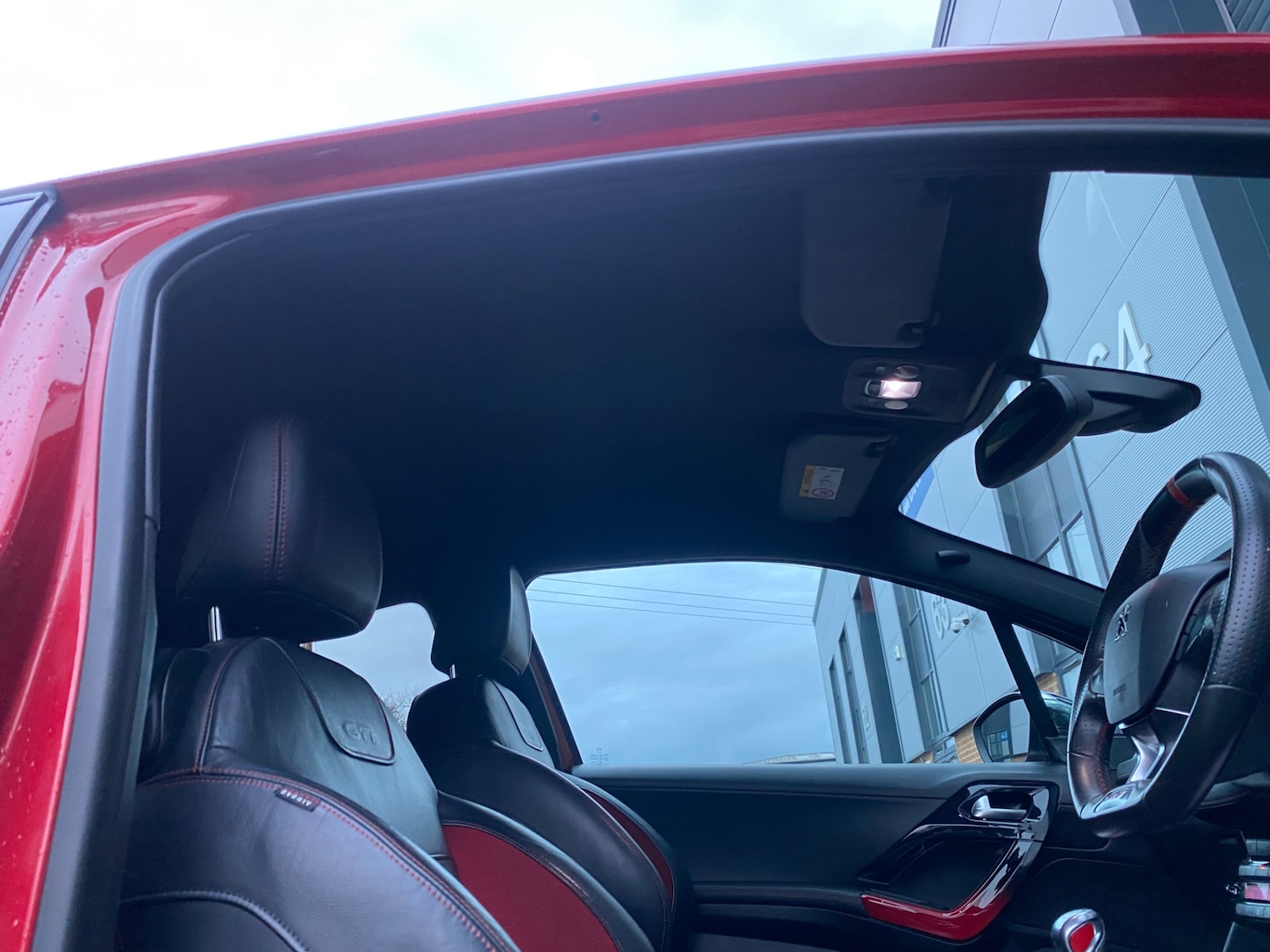 Used Peugeot 208 2013 for sale - 77033145: Photo 15