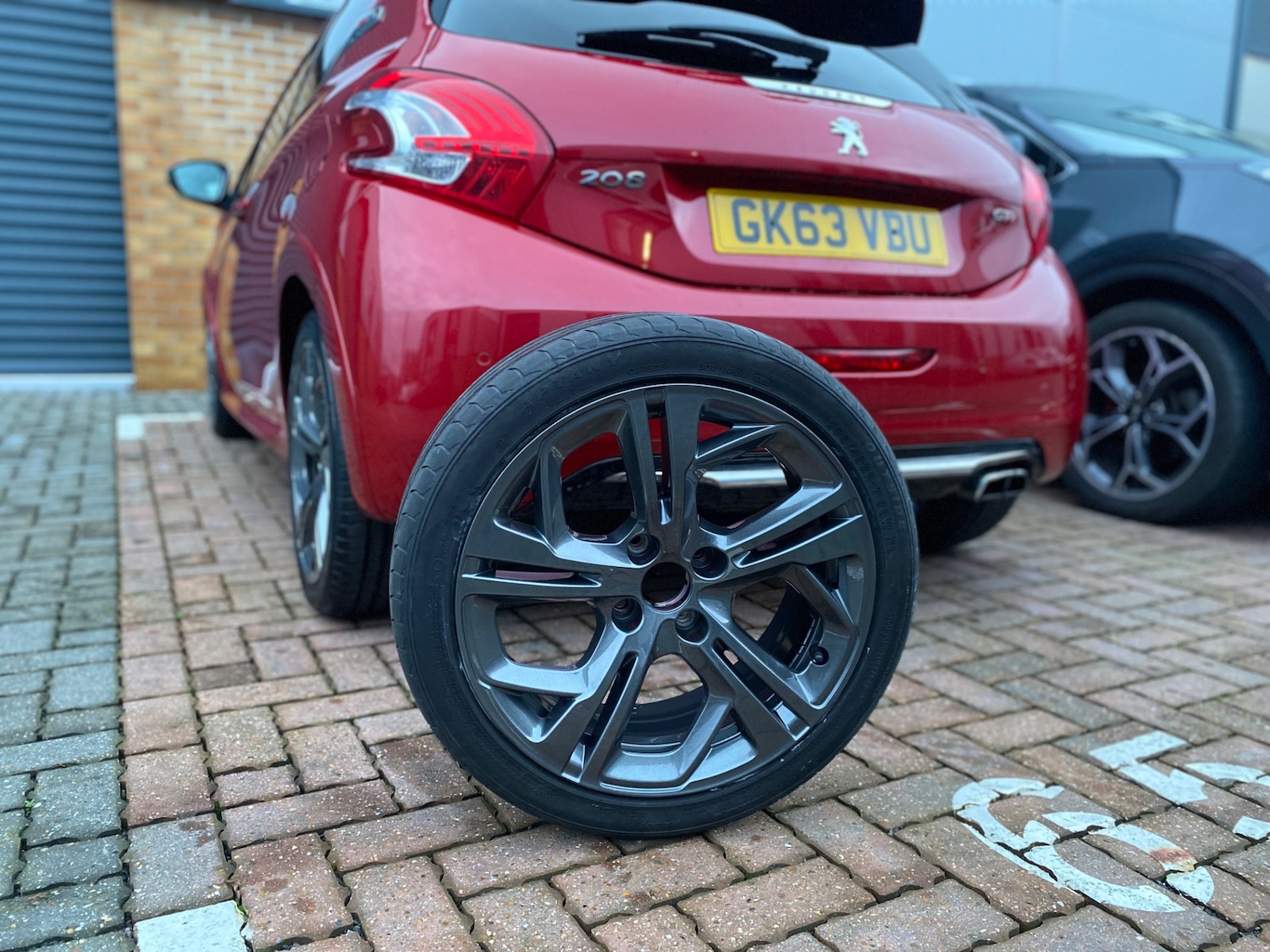 Used Peugeot 208 2013 for sale - 77033145: Photo 31