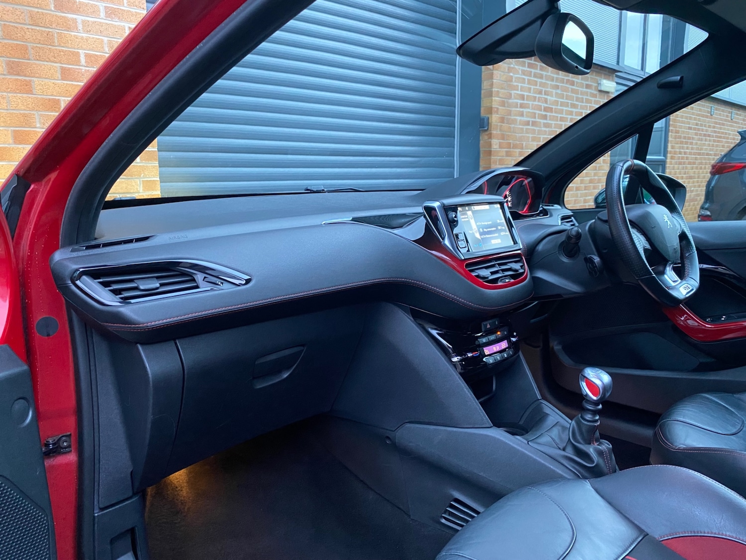 Used Peugeot 208 2013 for sale - 77033145: Photo 9