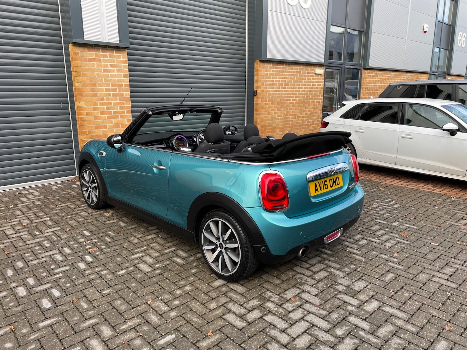 Used MINI Convertible 2016 for sale - 76825134: Photo 26
