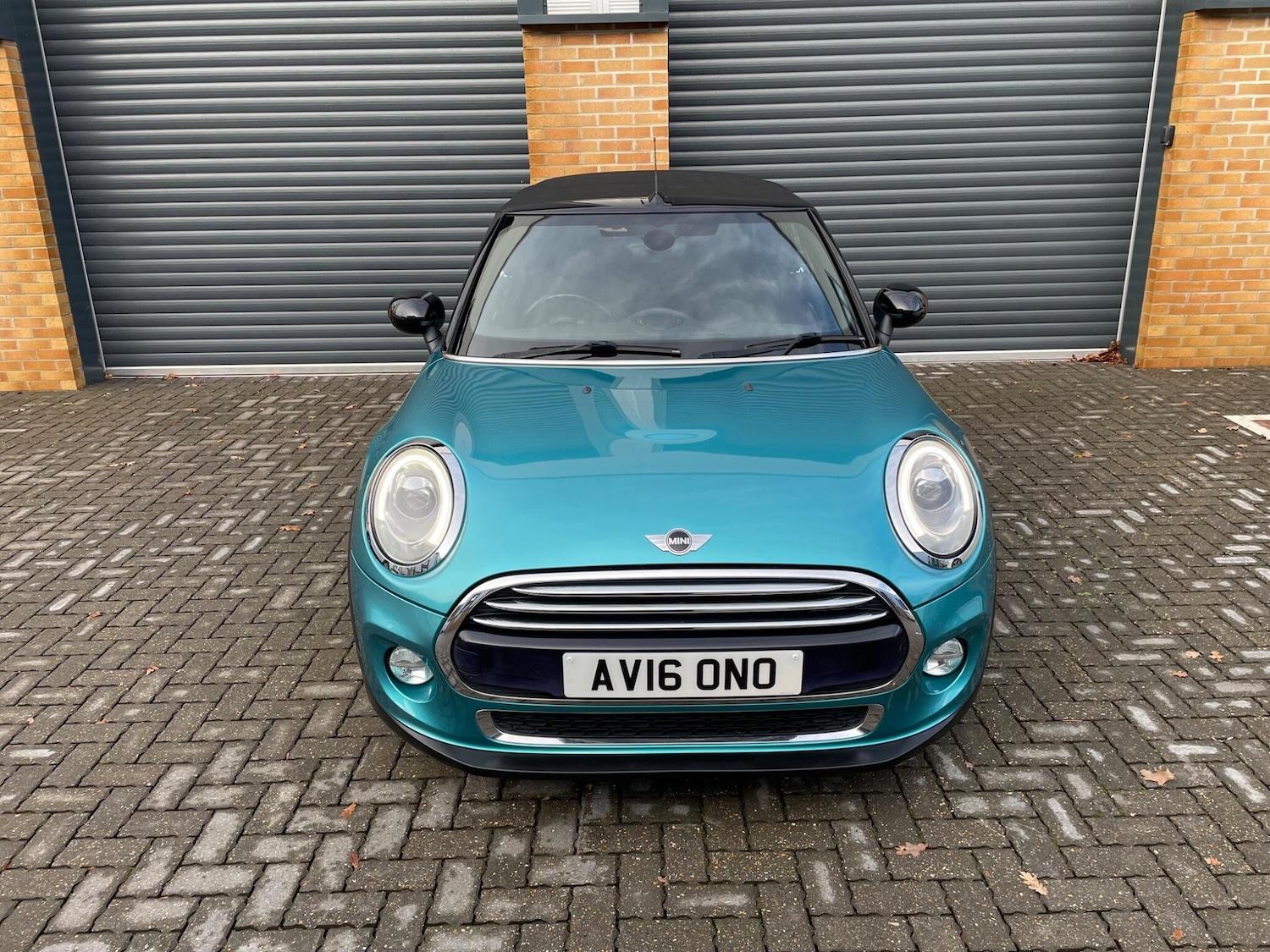 Used MINI Convertible 2016 for sale - 76825134: Photo 3