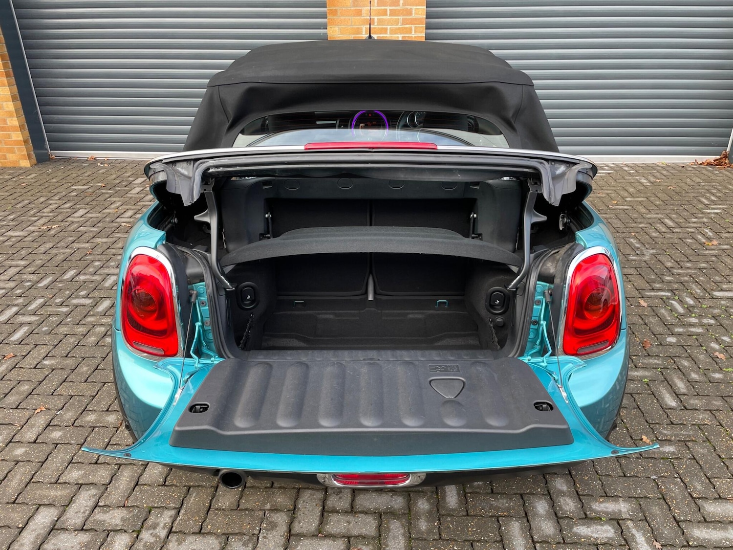 Used MINI Convertible 2016 for sale - 76825134: Photo 33