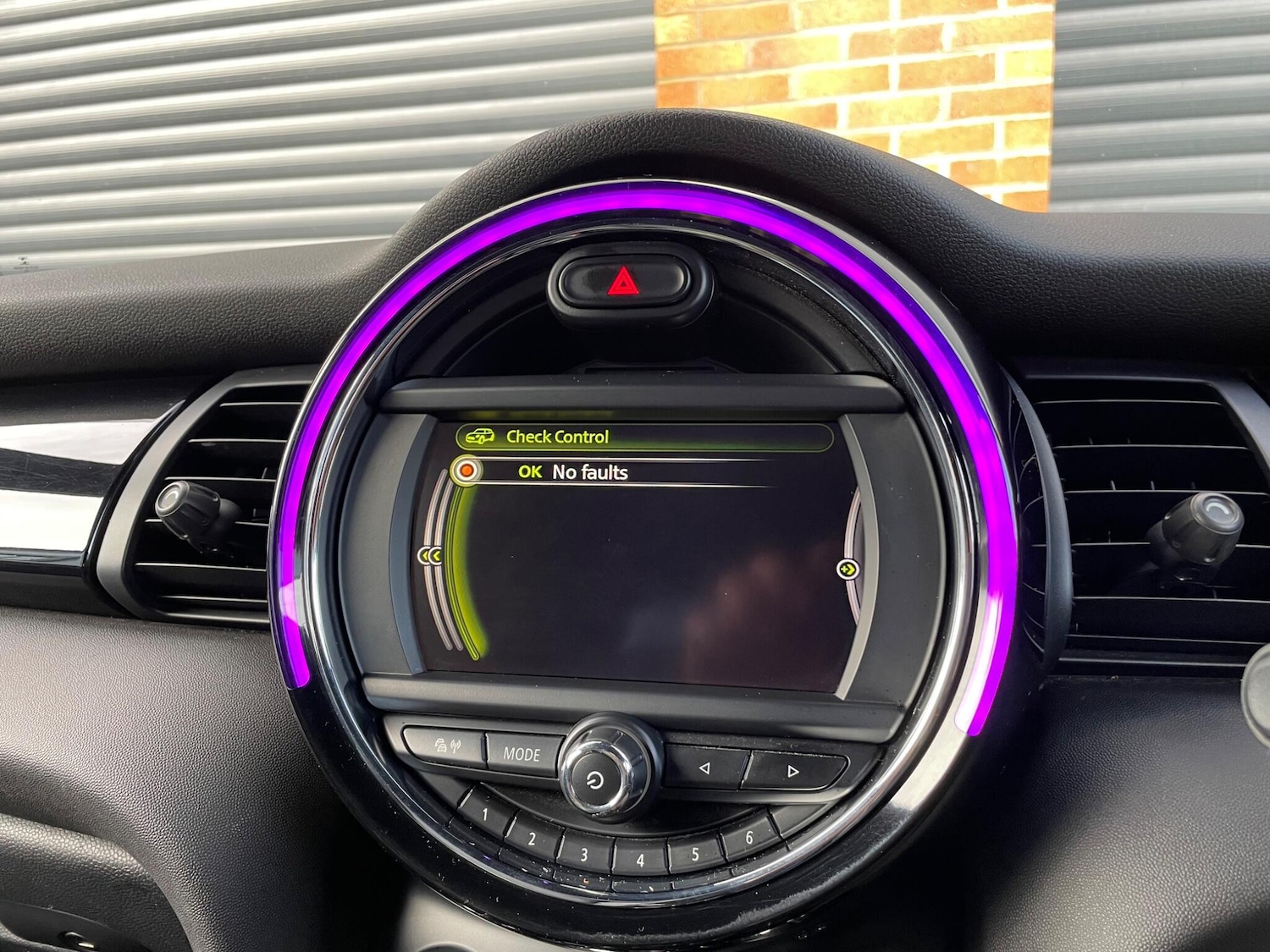 Used MINI Convertible 2016 for sale - 76825134: Photo 40