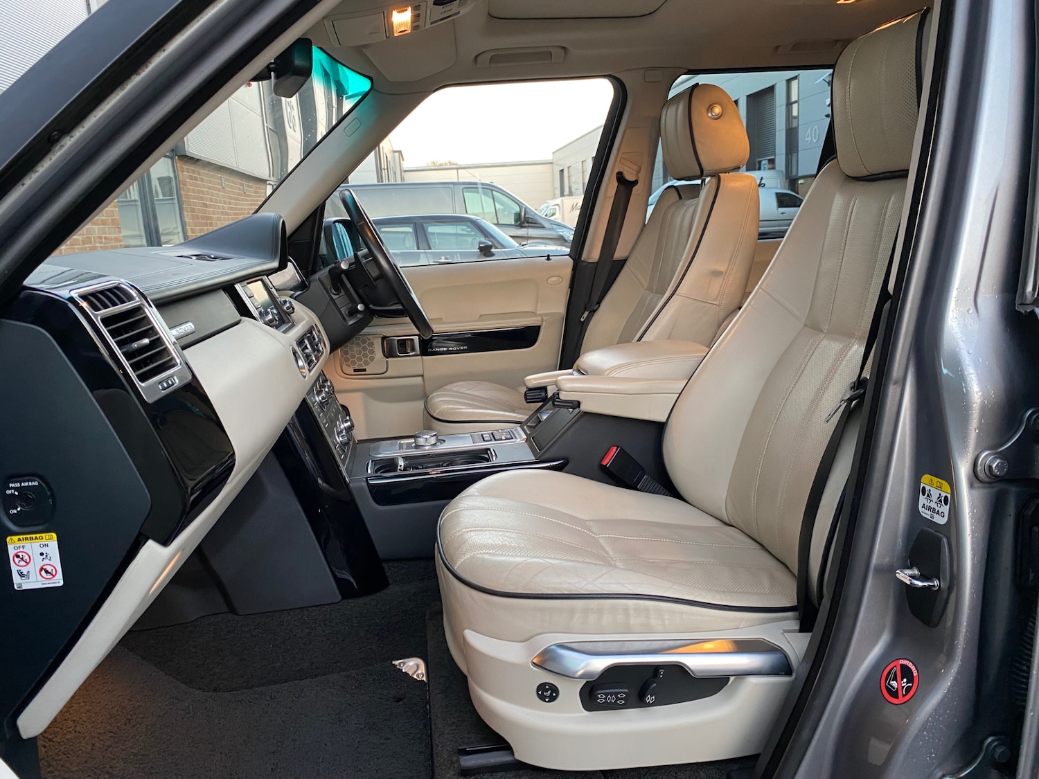 Used Land Rover Range Rover 2012 for sale - 77033377: Photo 19