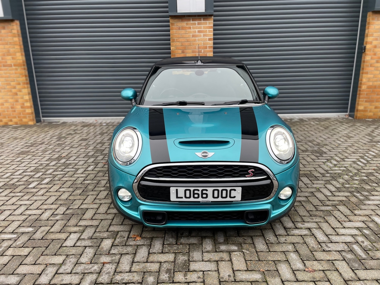 Used MINI Convertible 2016 for sale - 77490123: Photo 4