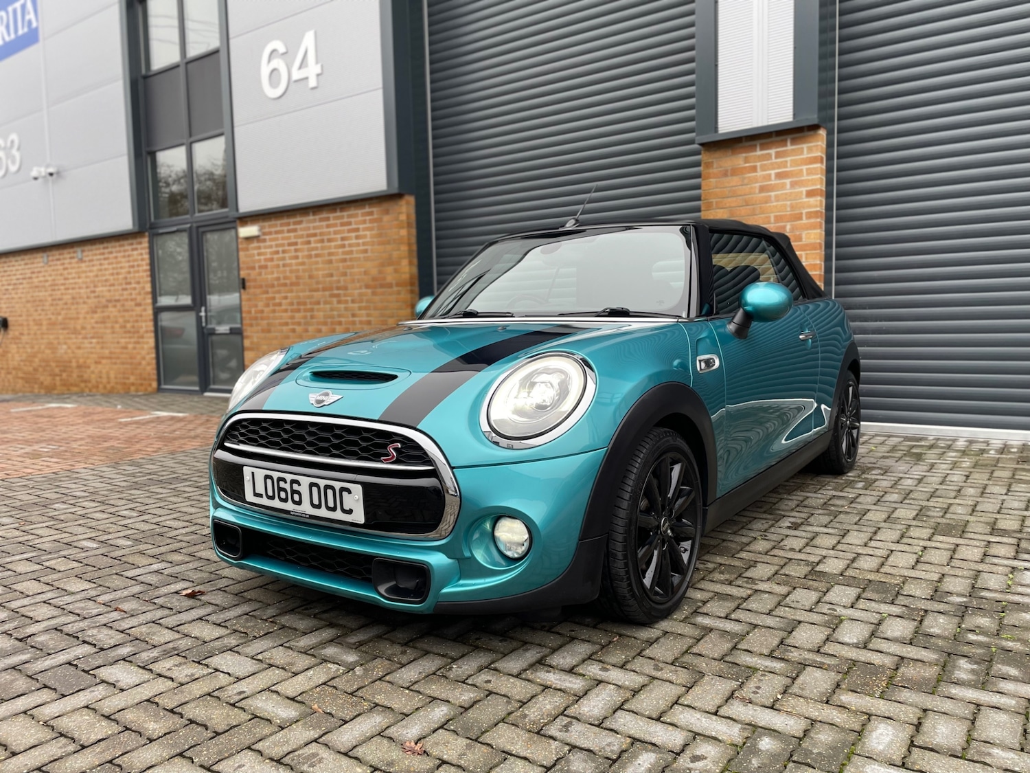 Used MINI Convertible 2016 for sale - 77490123: Photo 6