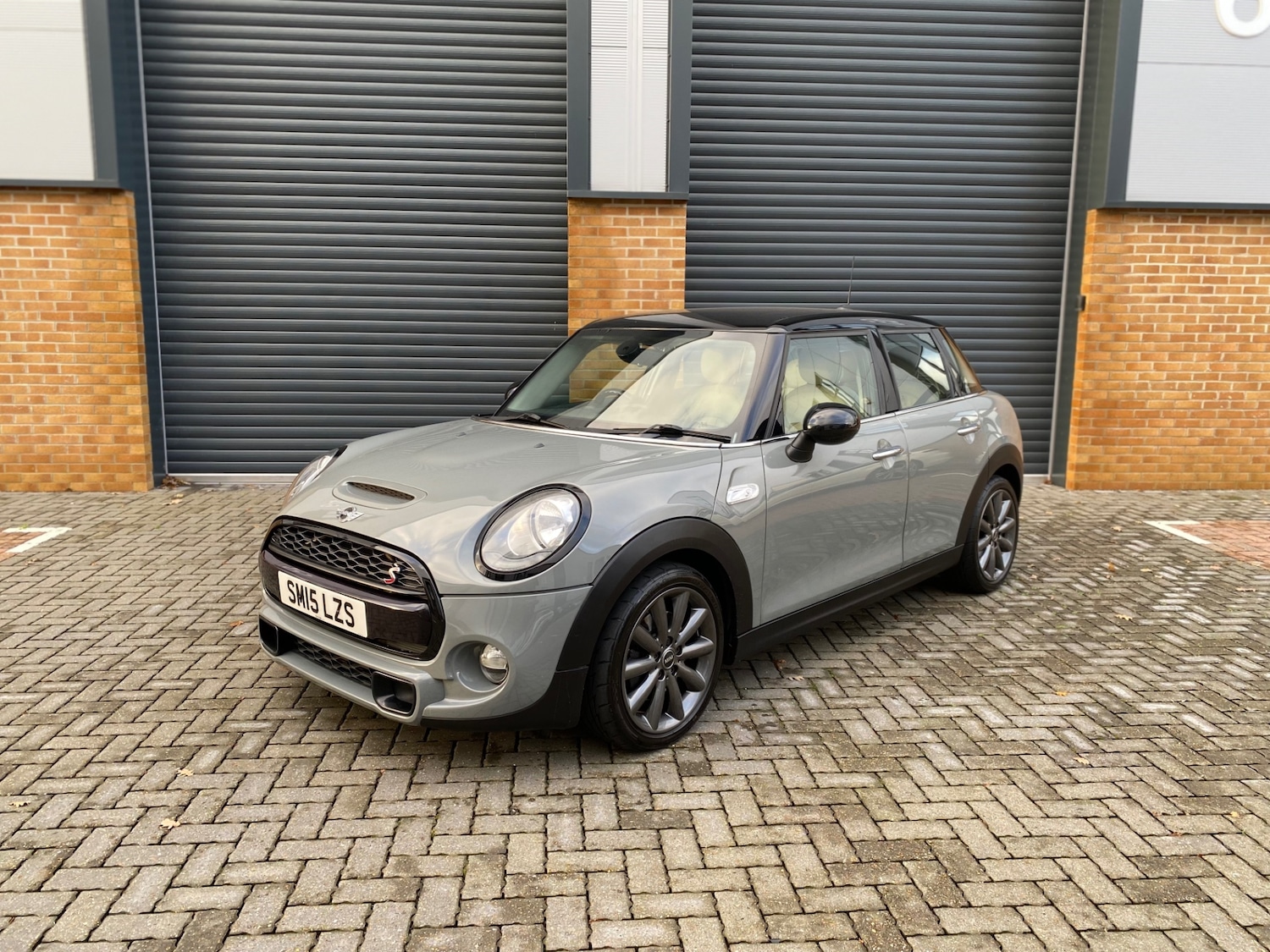 Used MINI Hatch 2015 for sale - 76859281: Photo 2