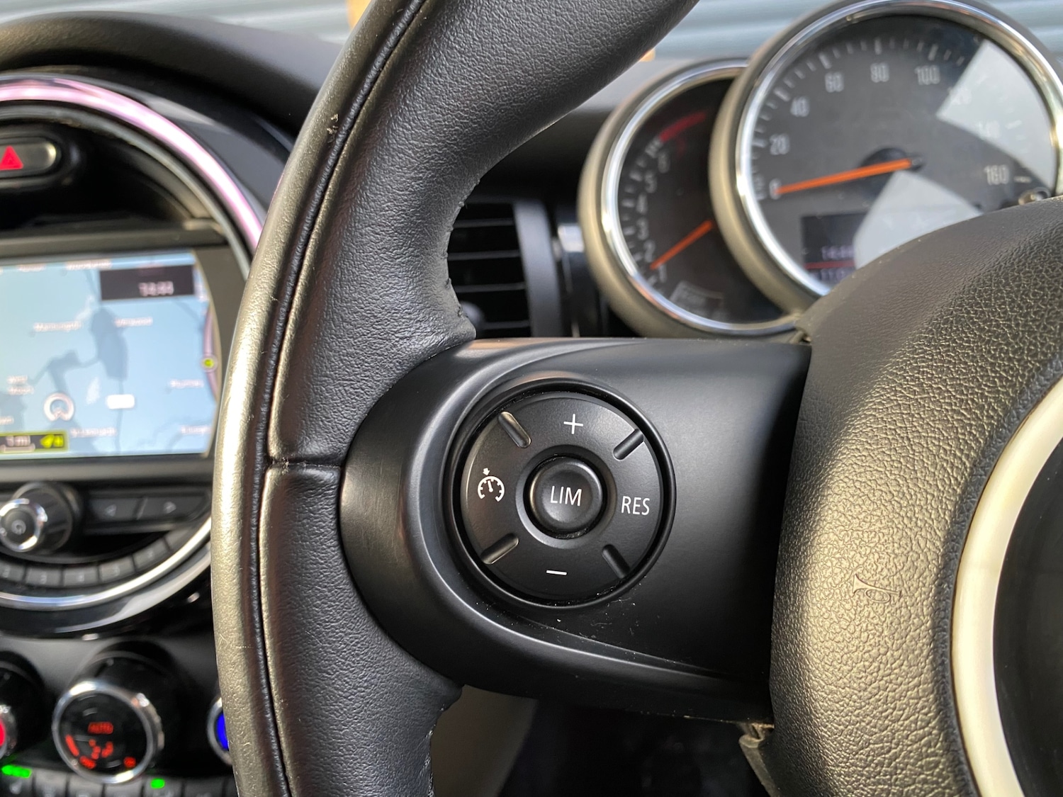 Used MINI Hatch 2015 for sale - 76859281: Photo 33