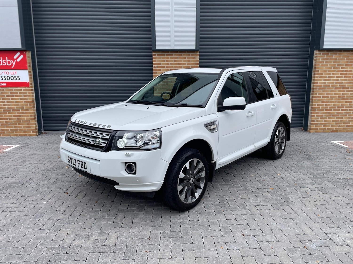 Used Land Rover Freelander 2013 for sale - 76825157: Photo 2