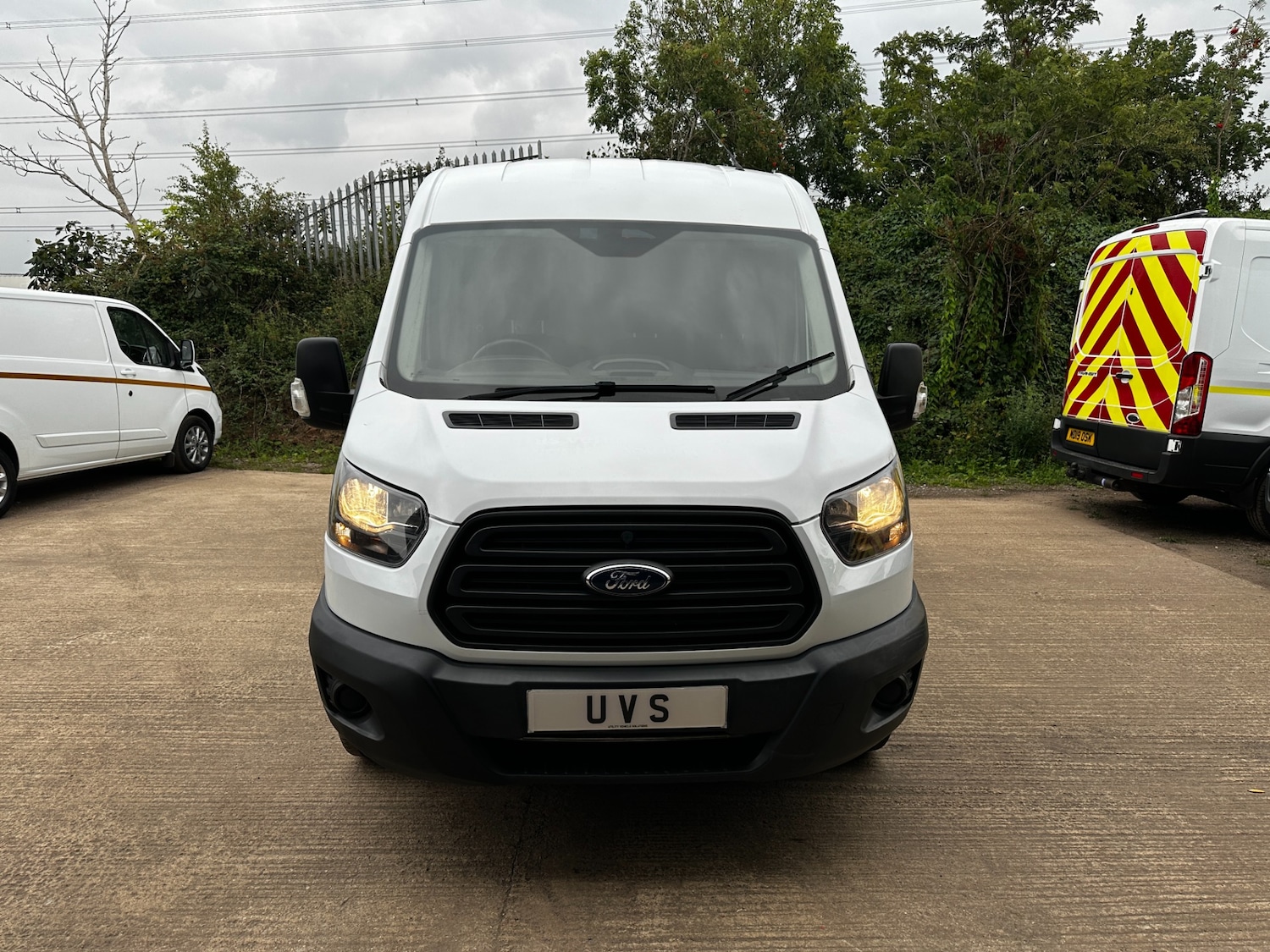 Used Ford Transit 2019 for sale - 76476973: Photo 2