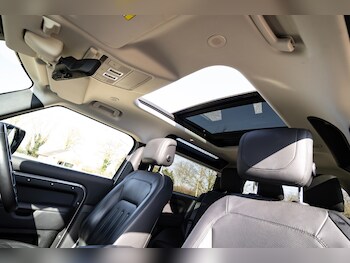 Used Land Rover Defender 2021 for sale - 78356803: Photo