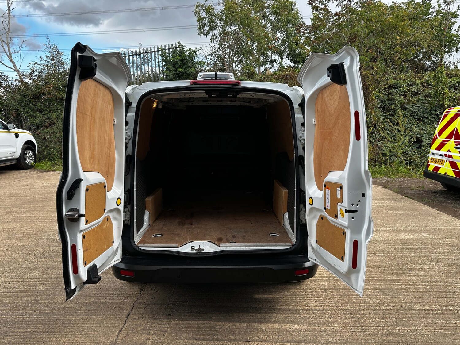 Used Ford Transit Connect 2021 for sale - 76192235: Photo 12