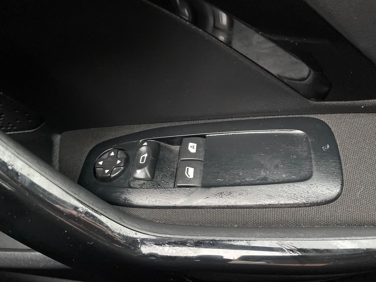 Used Peugeot 208 2017 for sale - 77002473: Photo 20