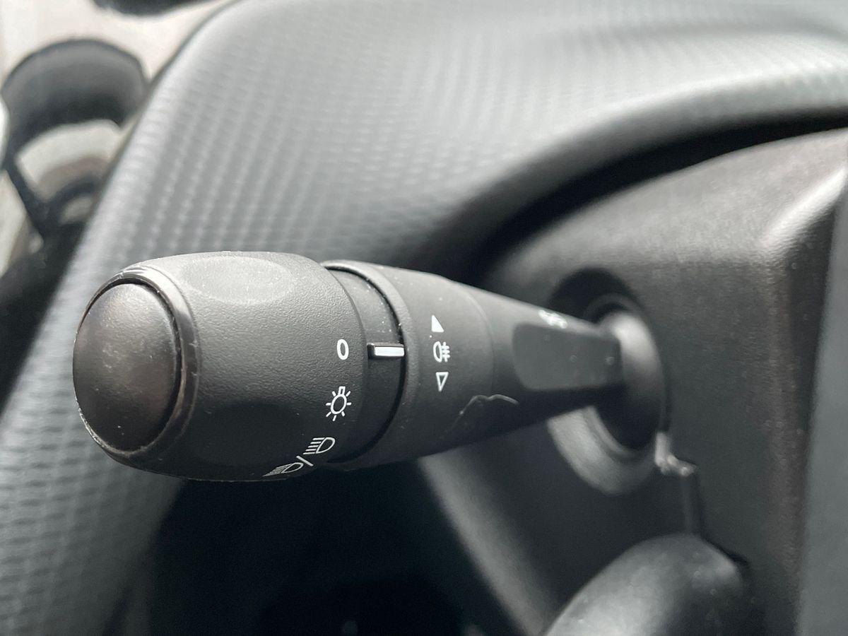 Used Peugeot 208 2017 for sale - 77002473: Photo 25