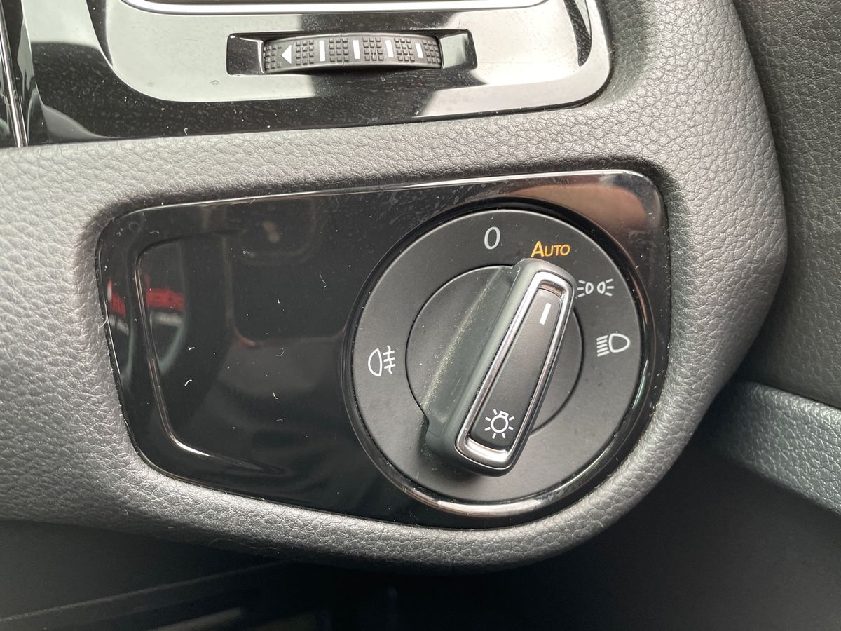 Used Volkswagen Golf 2019 for sale - 77002405: Photo 25