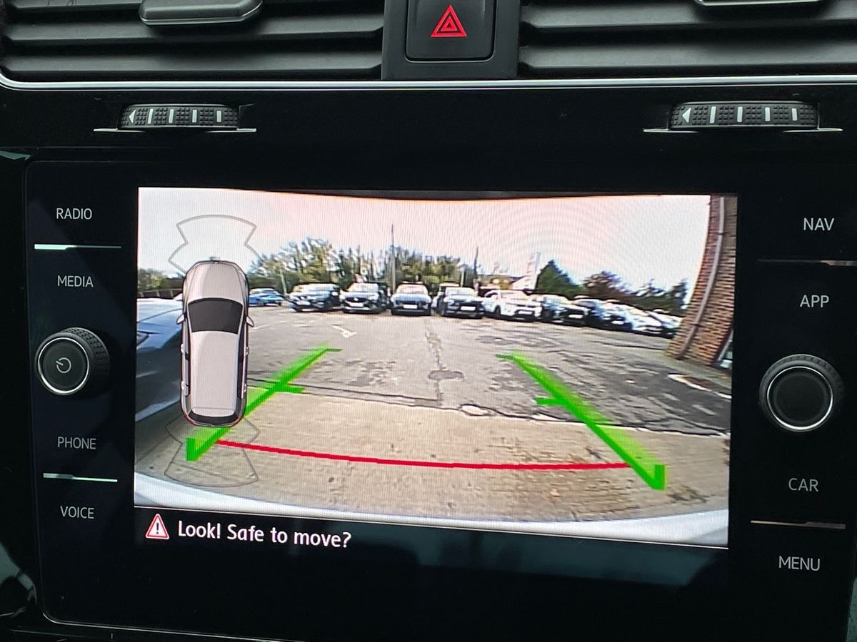 Used Volkswagen Golf 2019 for sale - 77002405: Photo 30