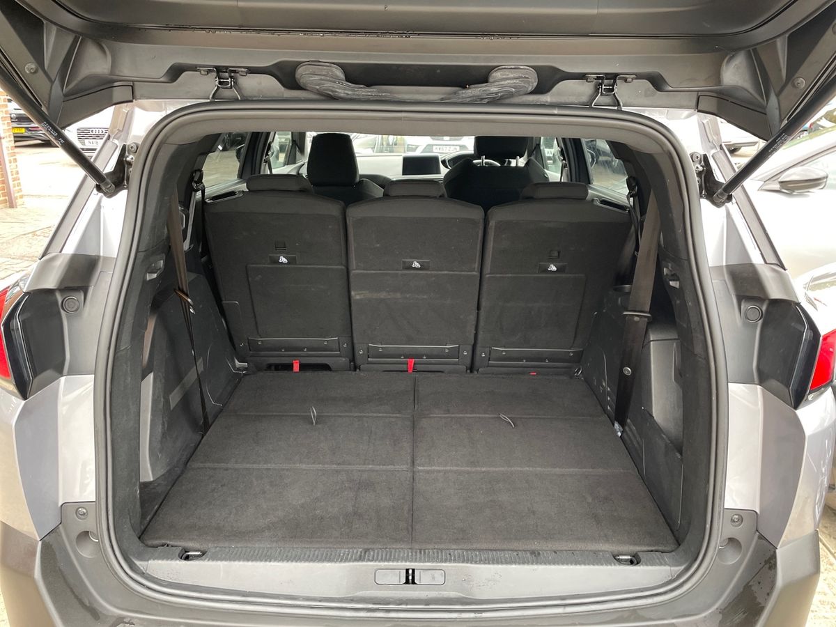 Used Peugeot 5008 2023 for sale - 77002452: Photo 12