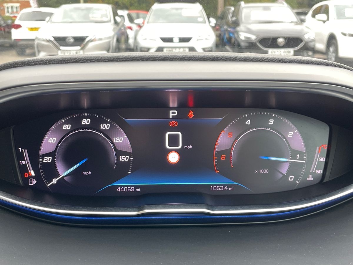 Used Peugeot 5008 2023 for sale - 77002452: Photo 14