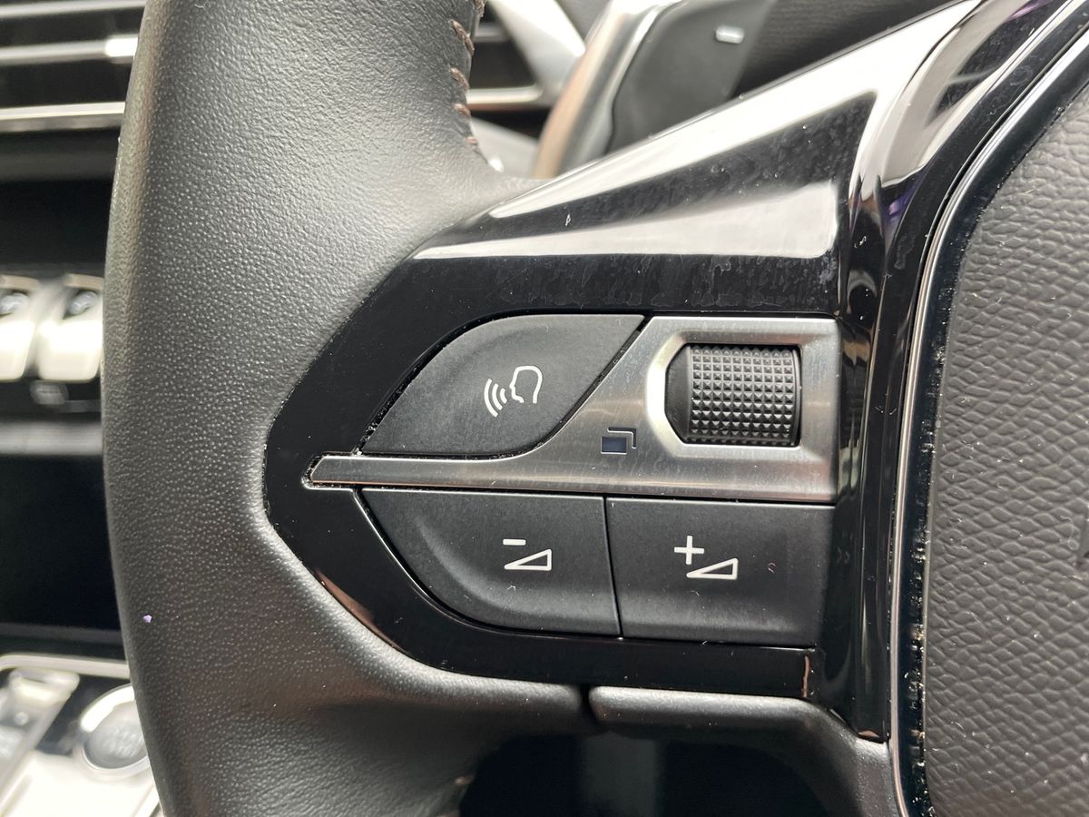 Used Peugeot 5008 2023 for sale - 77002452: Photo 16