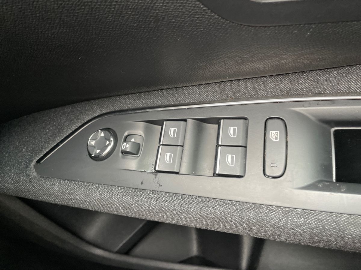 Used Peugeot 5008 2023 for sale - 77002452: Photo 20