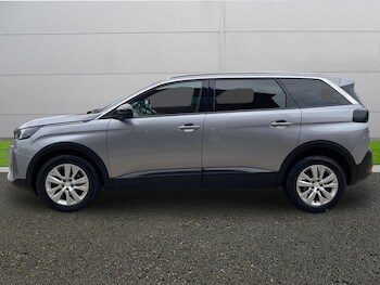 Used Peugeot 5008 2023 for sale - 77002452: Photo