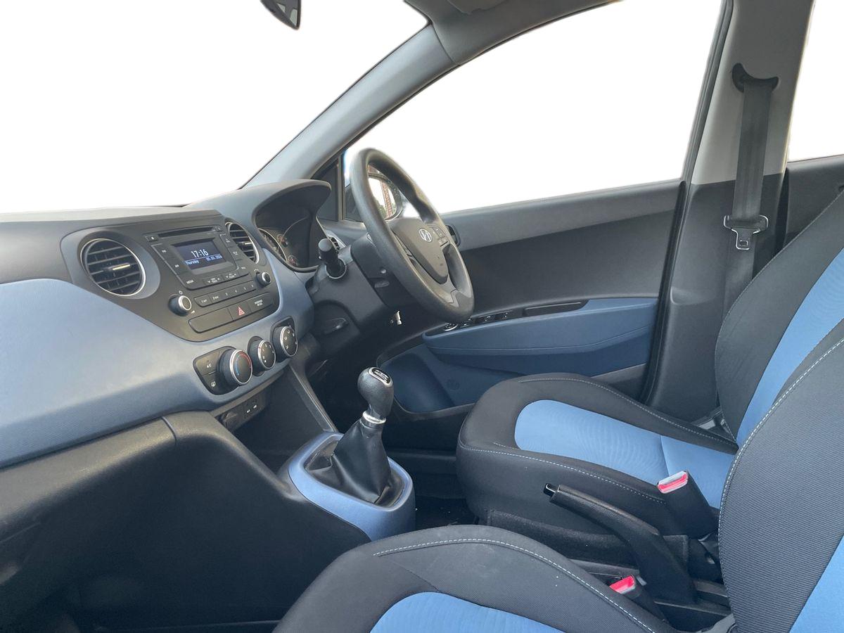 Used Hyundai i10 2015 for sale - 77771261: Photo 10